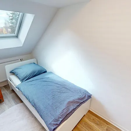 Dachgeschossromantik Geniessen, Bushaltestelle Fusslaeufig Erreichbar, Wlan דירה קמניץ